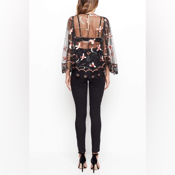 NWT Alice MCCALL ImA Believer Blouse Sheer With embroidery, BELL SLEEVES SIZE 4 - Picture 4 of 15